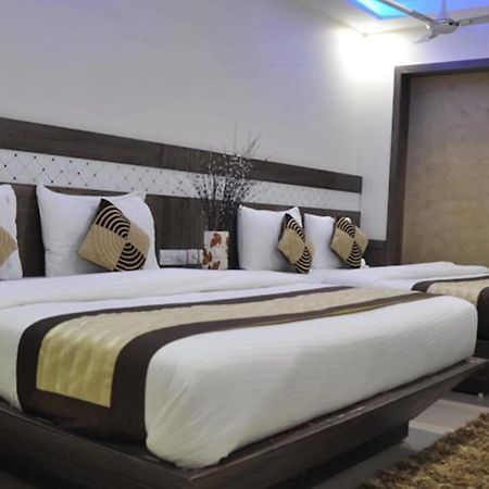 Hotel Stay Well Dx Nuova Delhi Esterno foto