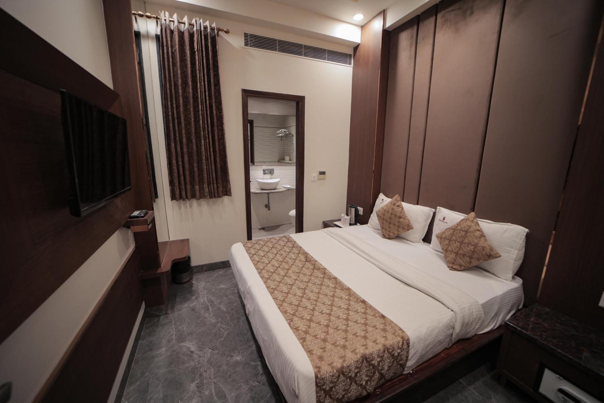 Hotel Stay Well Dx Nuova Delhi Esterno foto