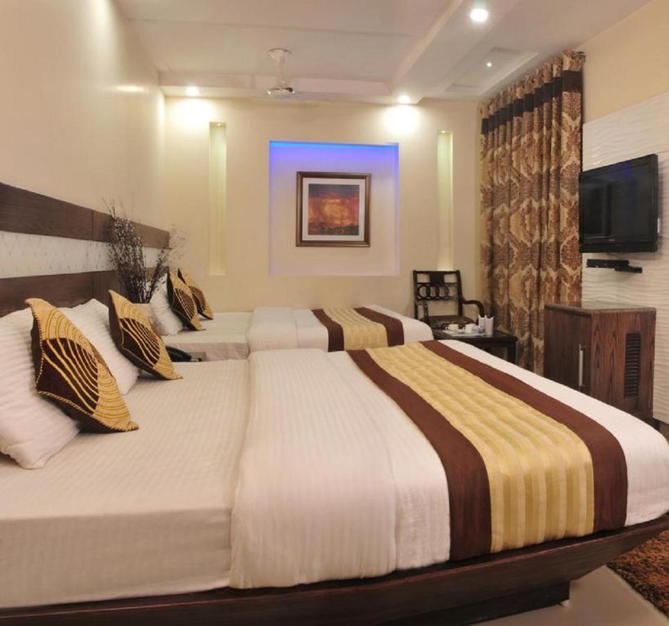 Hotel Stay Well Dx Nuova Delhi Esterno foto